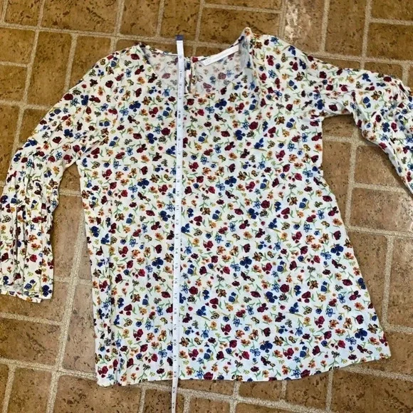 Zara Floral Top - Picture 10 of 11